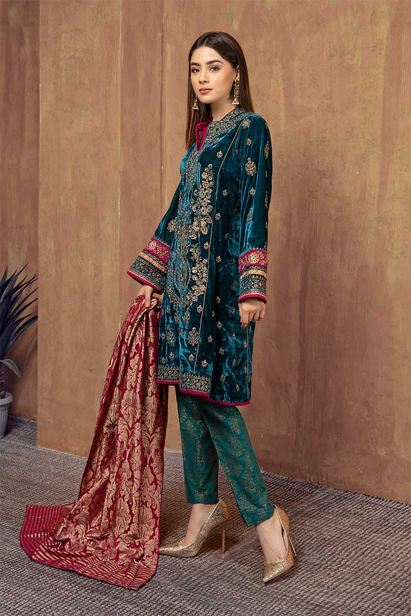 Maria.B Velvet Mahnoor Embroidered Luxury Collection 3Pc Unstitched